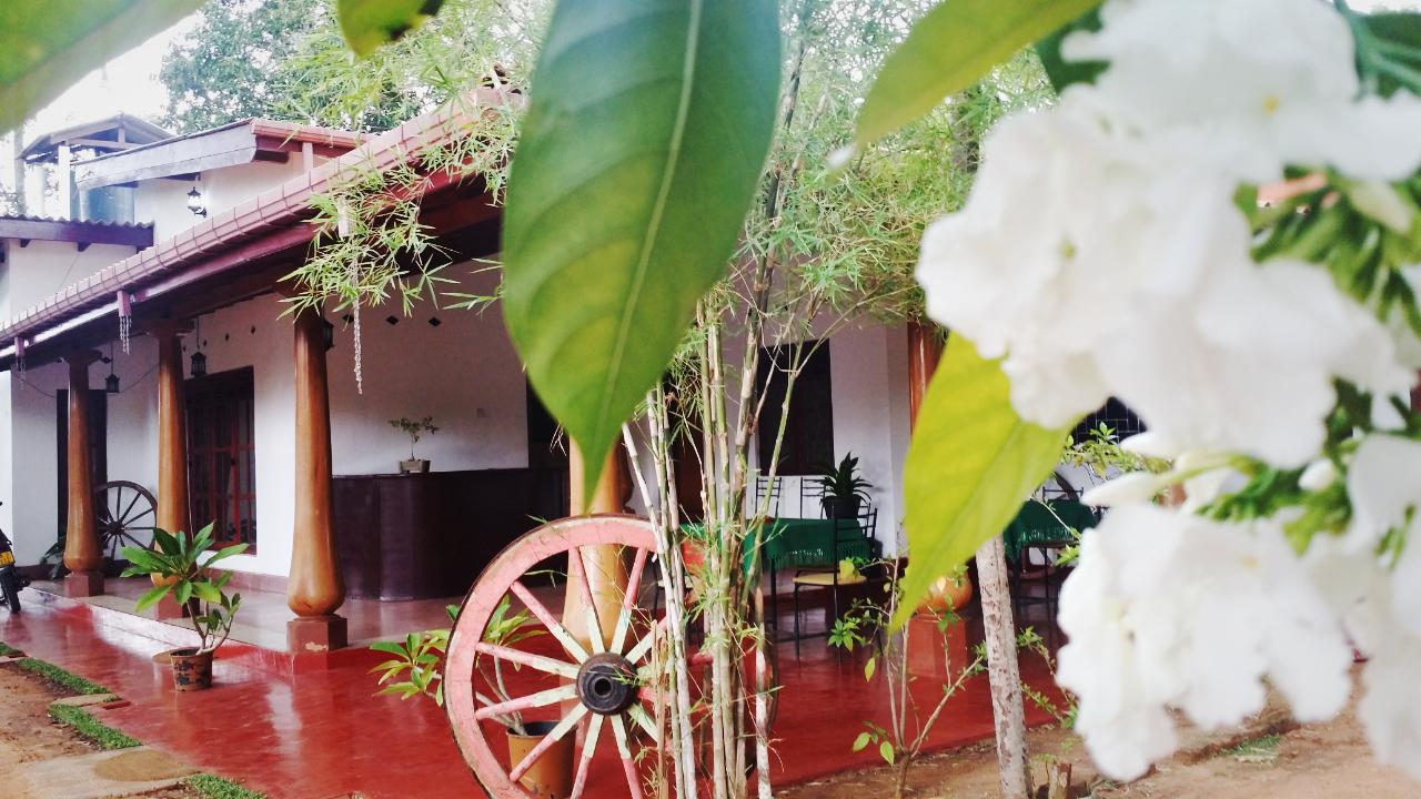 Saubagya Inn Anuradhapura Dış mekan fotoğraf