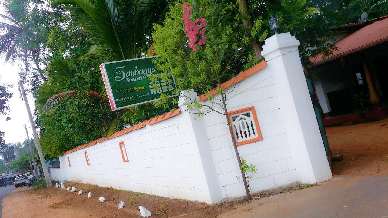Saubagya Inn Anuradhapura Dış mekan fotoğraf