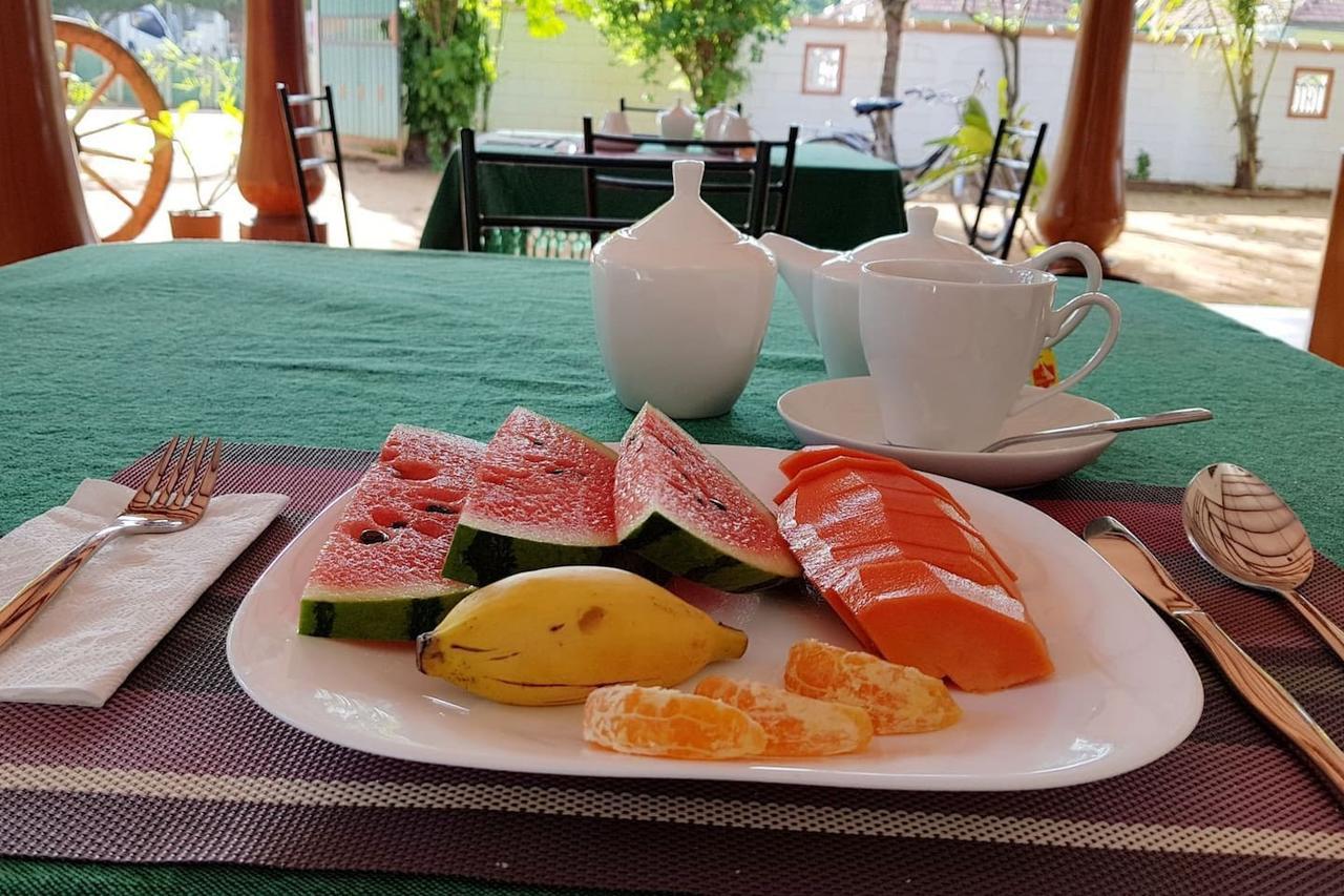 Saubagya Inn Anuradhapura Dış mekan fotoğraf
