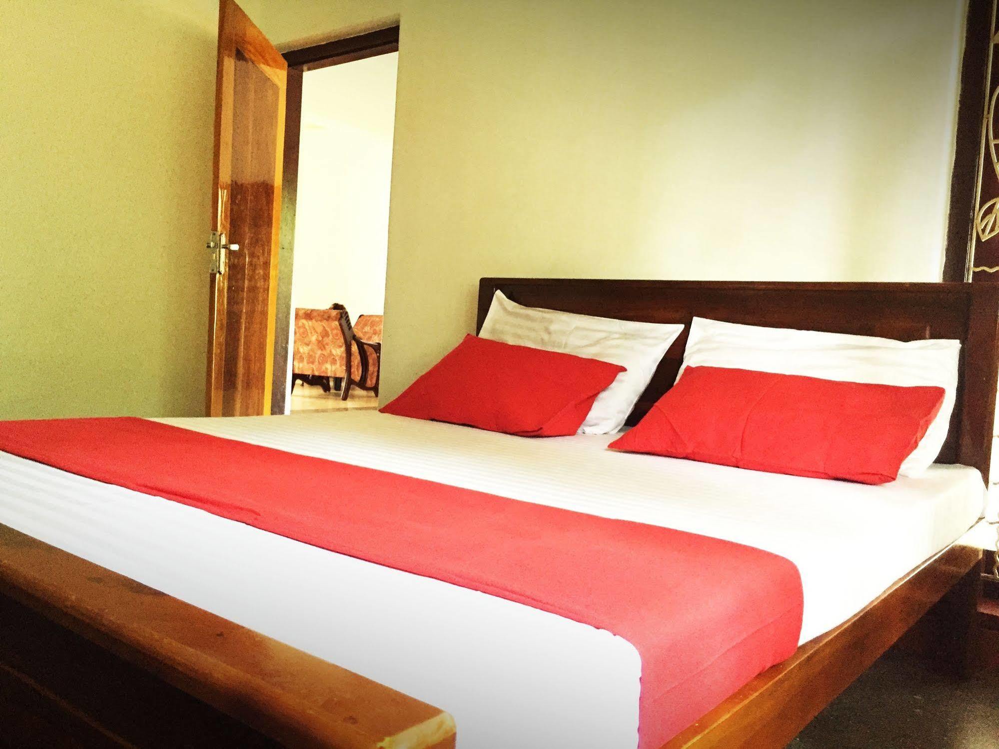 Saubagya Inn Anuradhapura Dış mekan fotoğraf