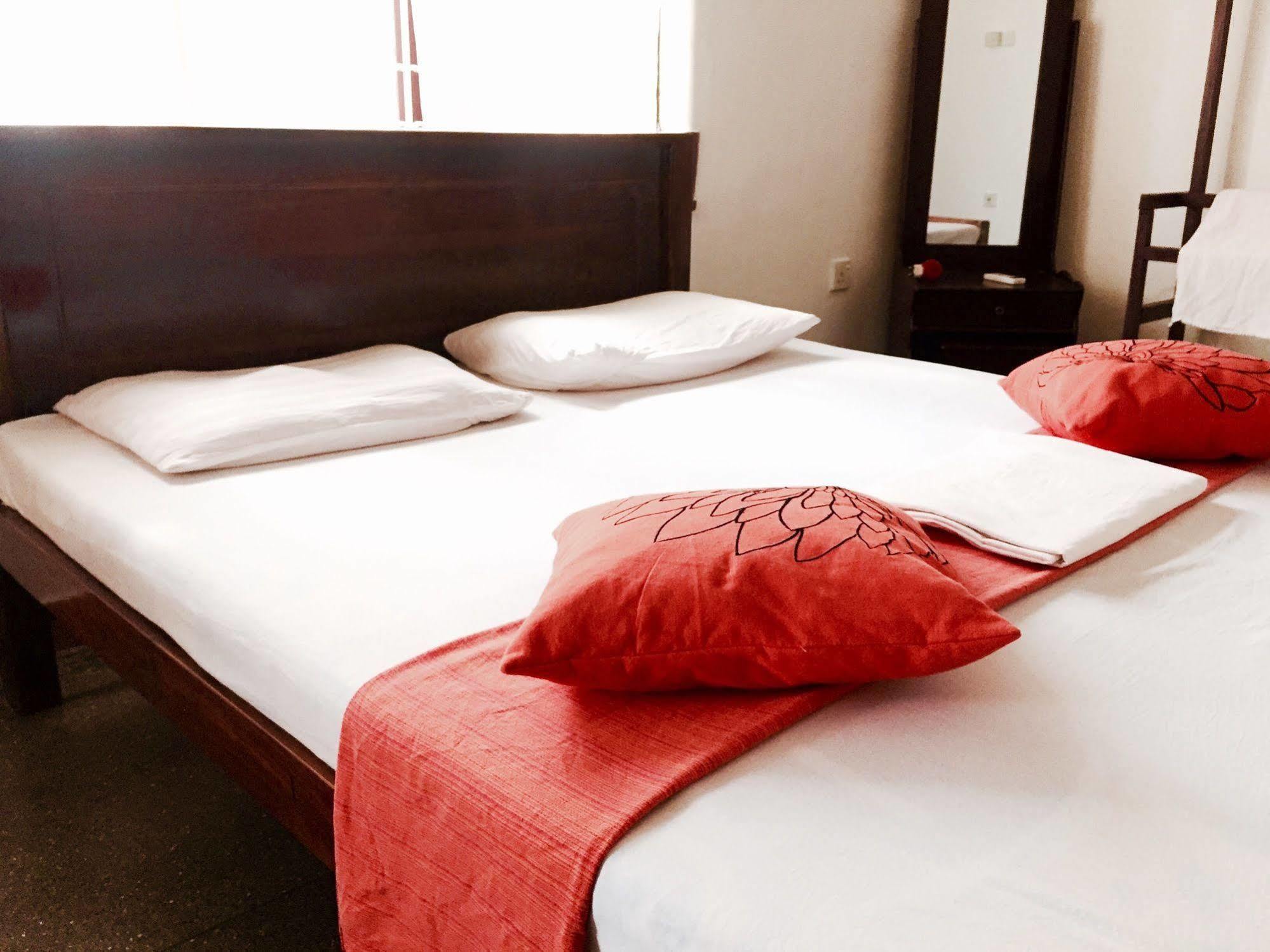 Saubagya Inn Anuradhapura Dış mekan fotoğraf