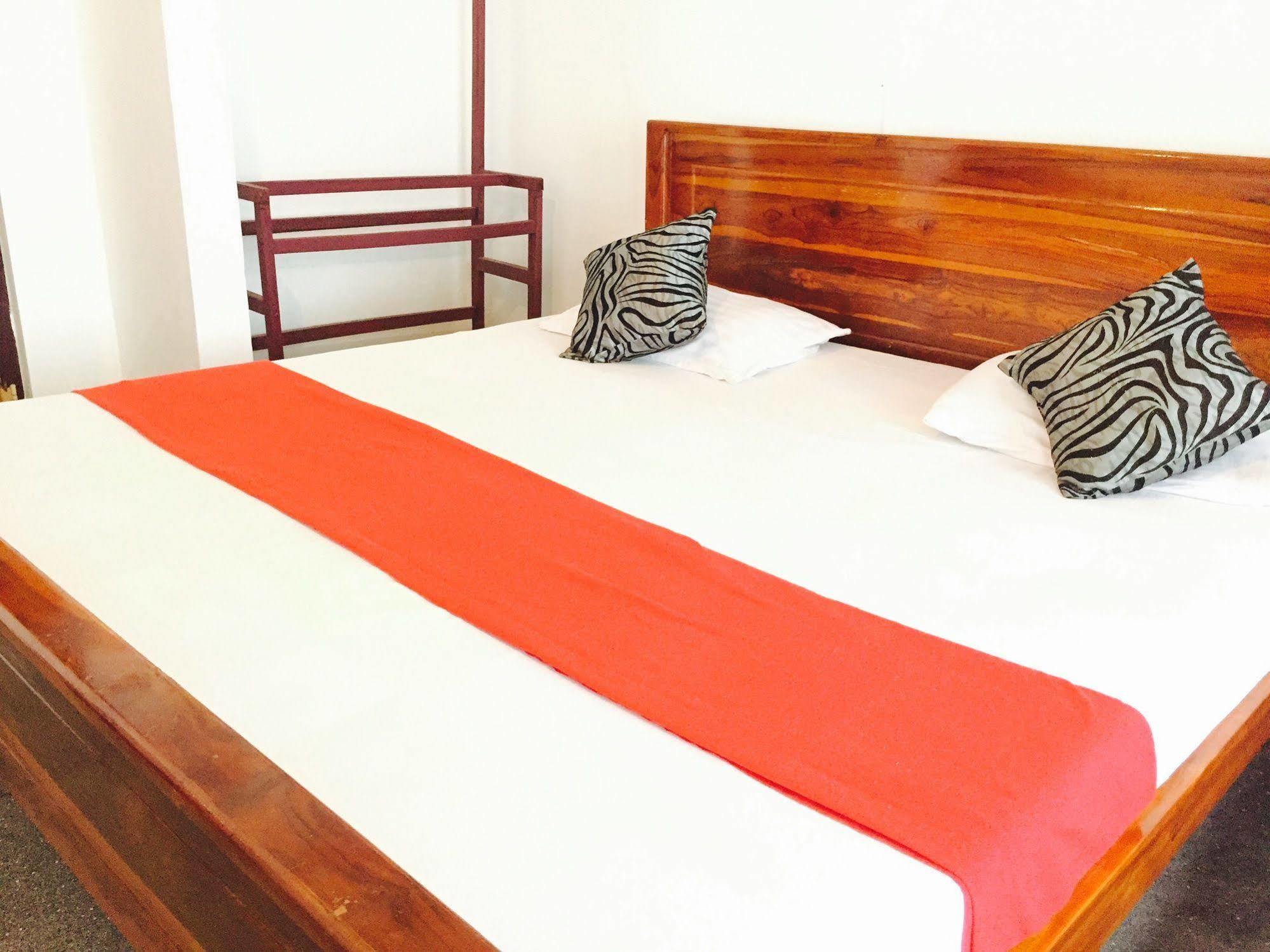 Saubagya Inn Anuradhapura Dış mekan fotoğraf
